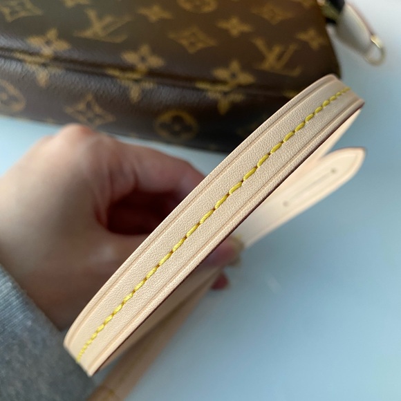 SOLD ❌ Louis Vuitton Pochette Accessoires - Picture 9 of 10